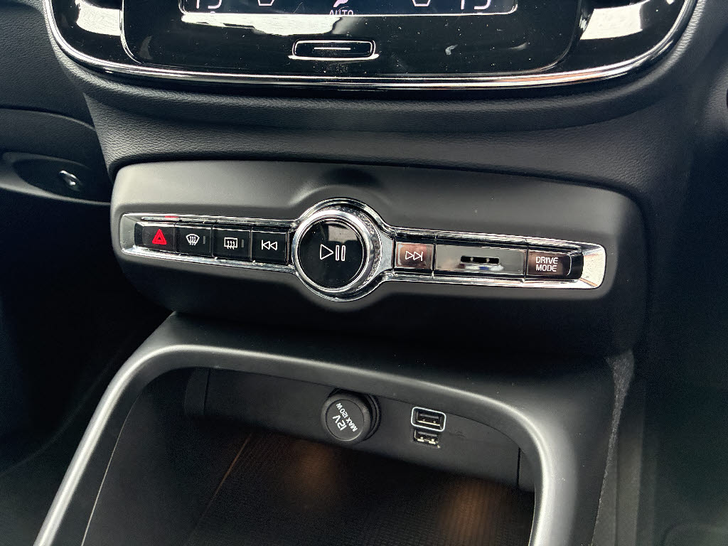 ボルボ ボルボ ＸＣ４０ Ｔ４　Ｒデザイン