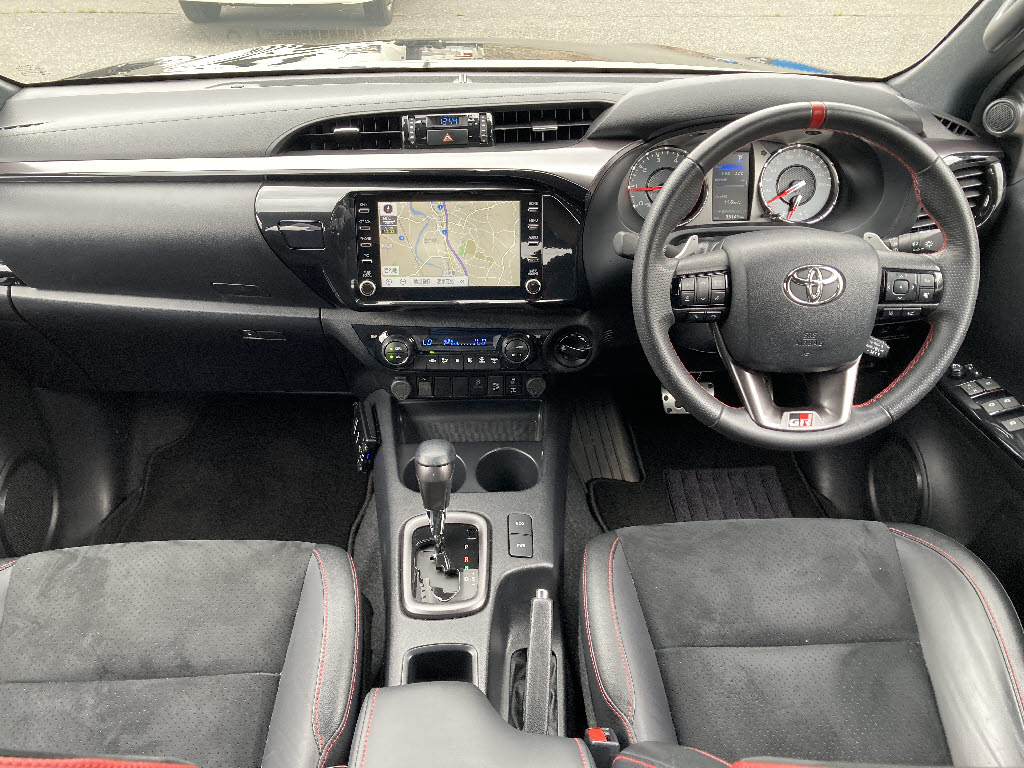 トヨタ ハイラックス 4WD Z”GR SPORT”