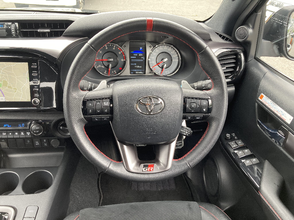 トヨタ ハイラックス 4WD Z”GR SPORT”