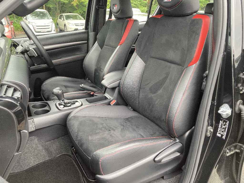 トヨタ ハイラックス 4WD Z”GR SPORT”