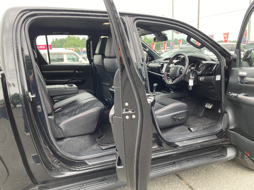 トヨタ ハイラックス 4WD Z”GR SPORT”
