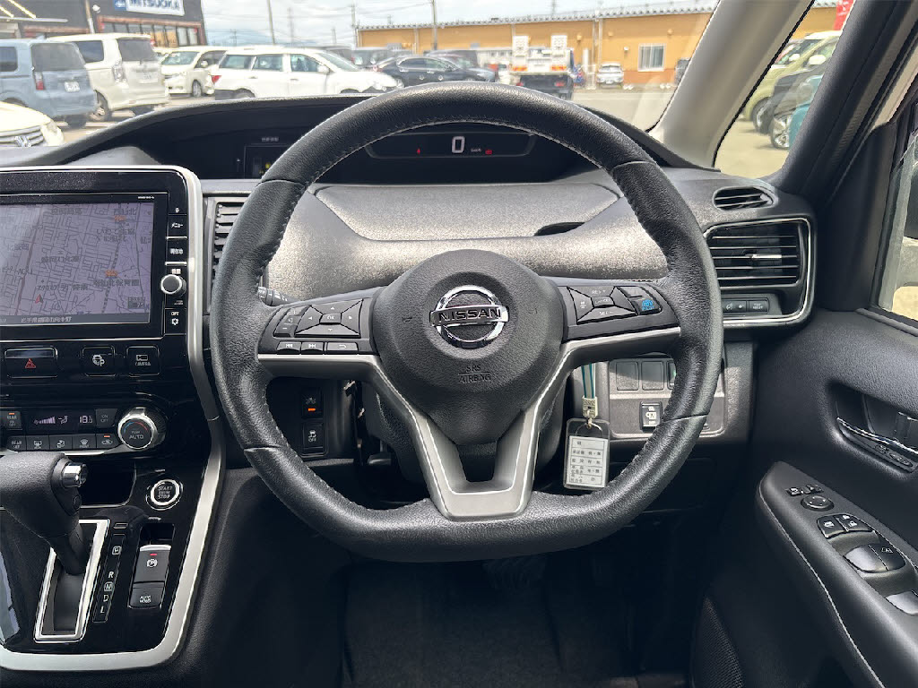 ニッサン セレナＨＶ ﾊｲｳｪｲｽﾀｰ 4WD
