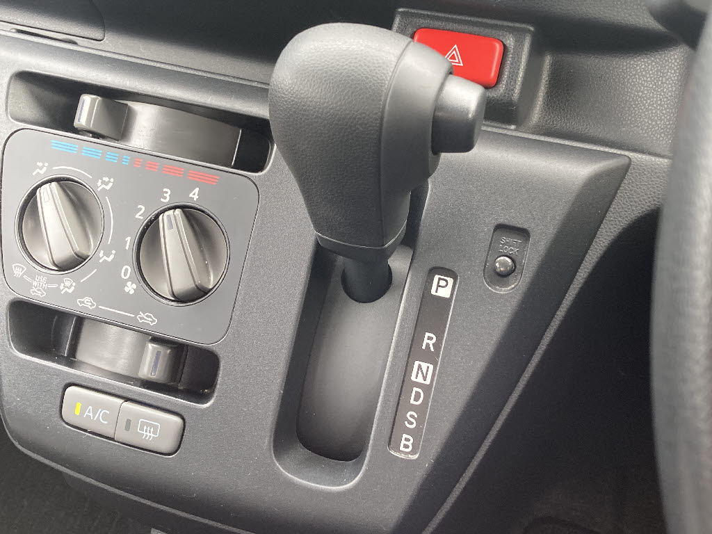 ダイハツ ミライース L SAⅢ 4WD