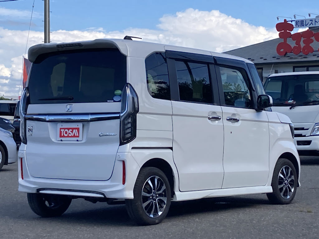 ホンダ Ｎ　ＢＯＸカスタム G・Lﾎﾝﾀﾞｾﾝｼﾝｸﾞ 4WD