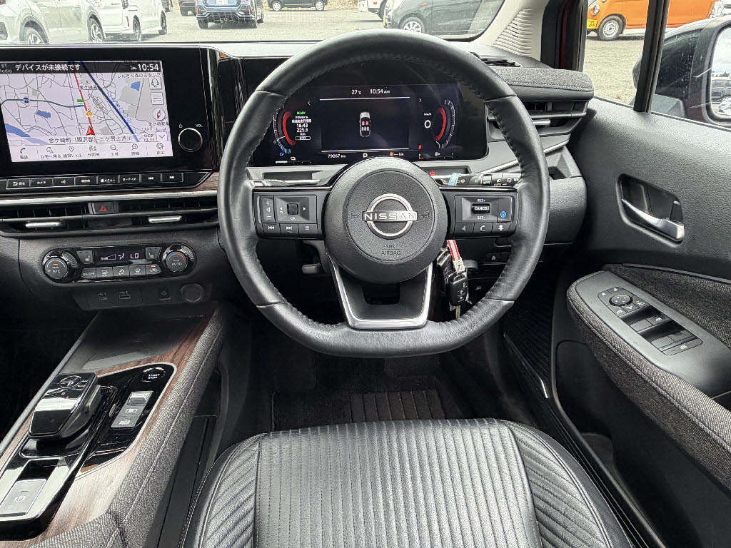 ニッサン オーラ G FOURﾚｻﾞｰｴﾃﾞｨｼｮﾝ 4WD