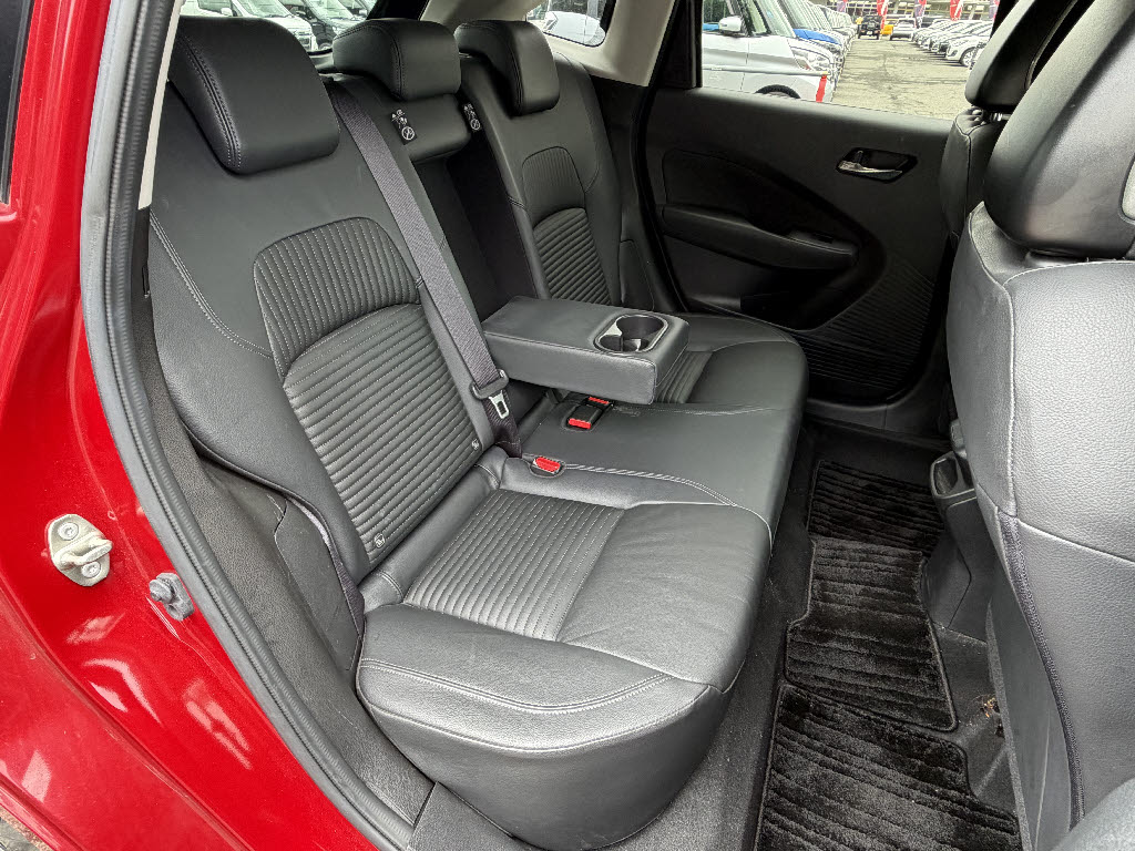 ニッサン オーラ G FOURﾚｻﾞｰｴﾃﾞｨｼｮﾝ 4WD