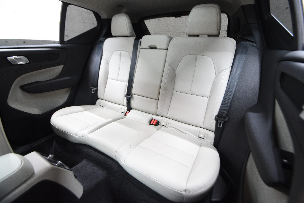ボルボ ボルボ ＸＣ４０ RPH T5ｲﾝｽｸﾘﾌﾟｼｮﾝ