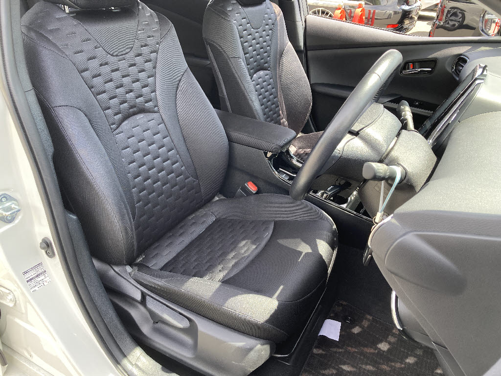 トヨタ プリウスＰＨＶ Aﾕｰﾃｨﾘﾃｨﾌﾟﾗｽ