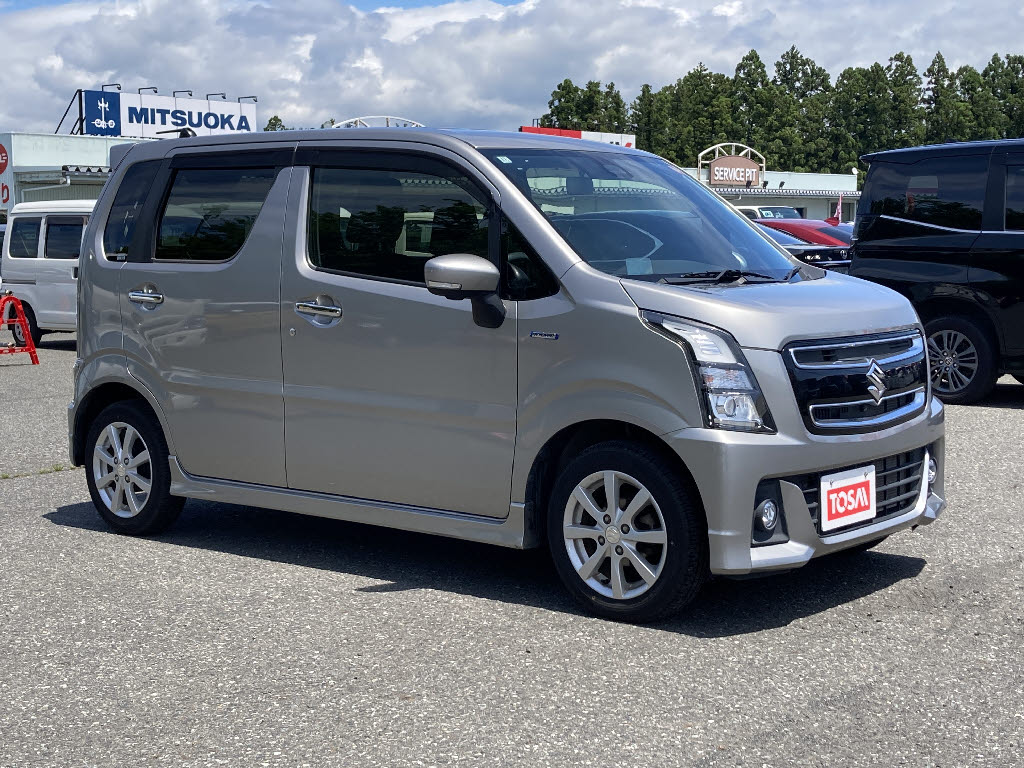 スズキ ワゴンＲスティングレー ﾊｲﾌﾞﾘｯﾄﾞX 4WD