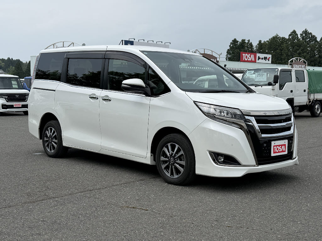 トヨタ エスクァイア GIﾌﾟﾚﾐｱﾑPKG ﾌﾞﾗｯｸﾃｰﾗｰﾄﾞ 4WD