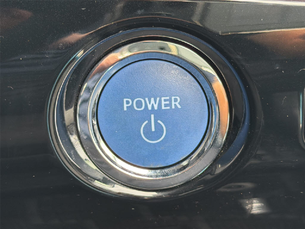 トヨタ プリウスＰＨＶ A