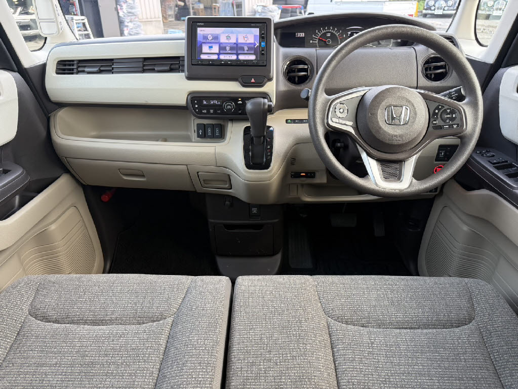 ホンダ Ｎ　ＢＯＸ G・Lﾎﾝﾀﾞｾﾝｼﾝｸﾞ 4WD