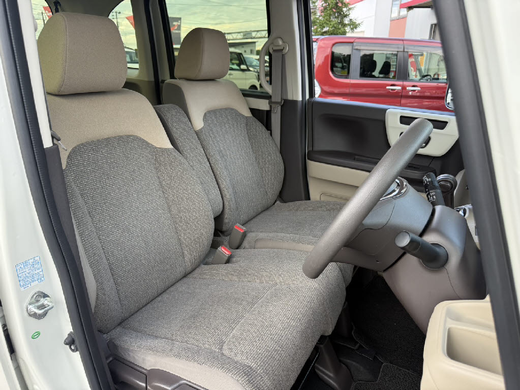 ホンダ Ｎ　ＢＯＸ G・Lﾎﾝﾀﾞｾﾝｼﾝｸﾞ 4WD