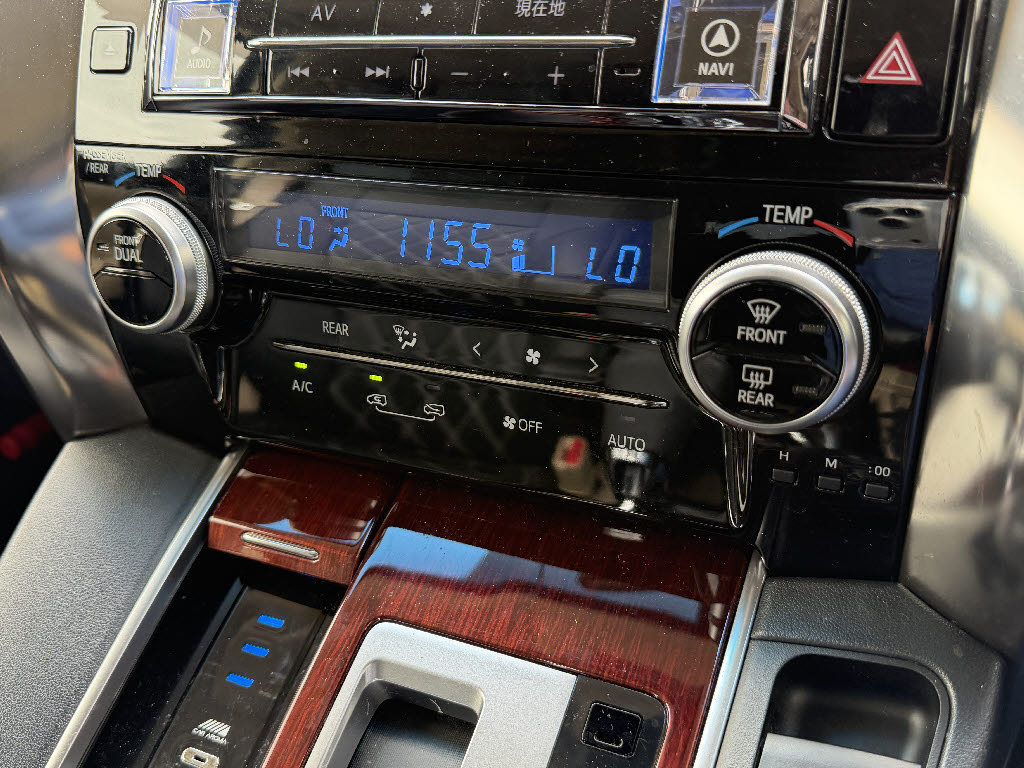 トヨタ アルファード X 4WD