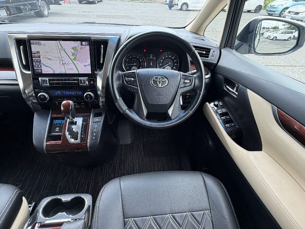 トヨタ アルファード X 4WD