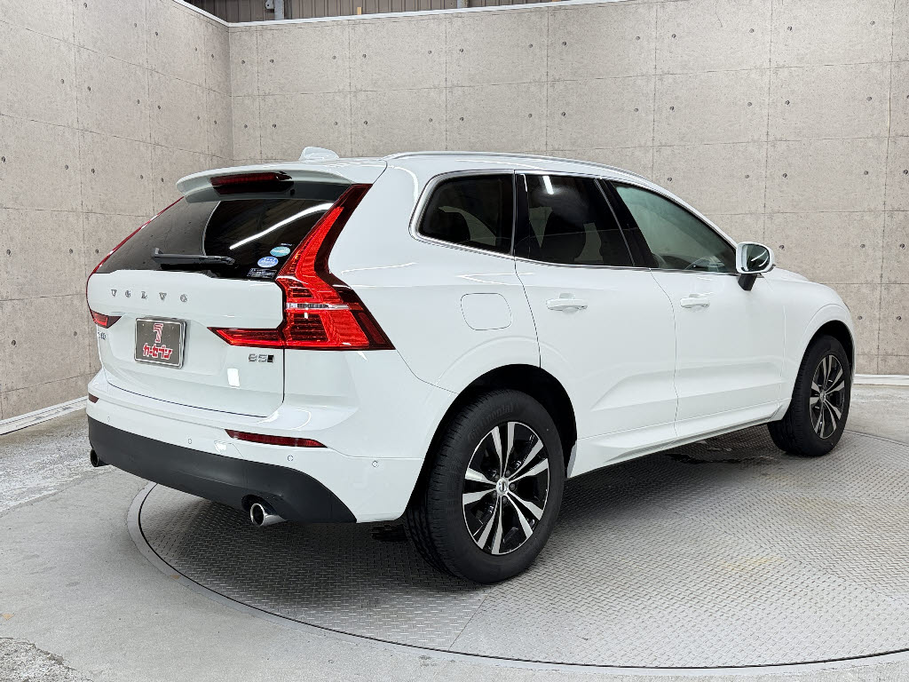 ボルボ ボルボ ＸＣ６０ B5 AWDﾓｰﾒﾝﾀﾑ 4WD