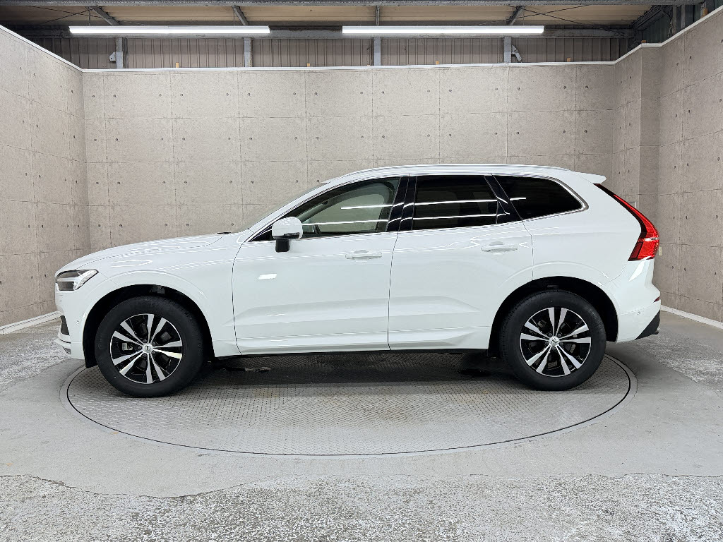 ボルボ ボルボ ＸＣ６０ B5 AWDﾓｰﾒﾝﾀﾑ 4WD