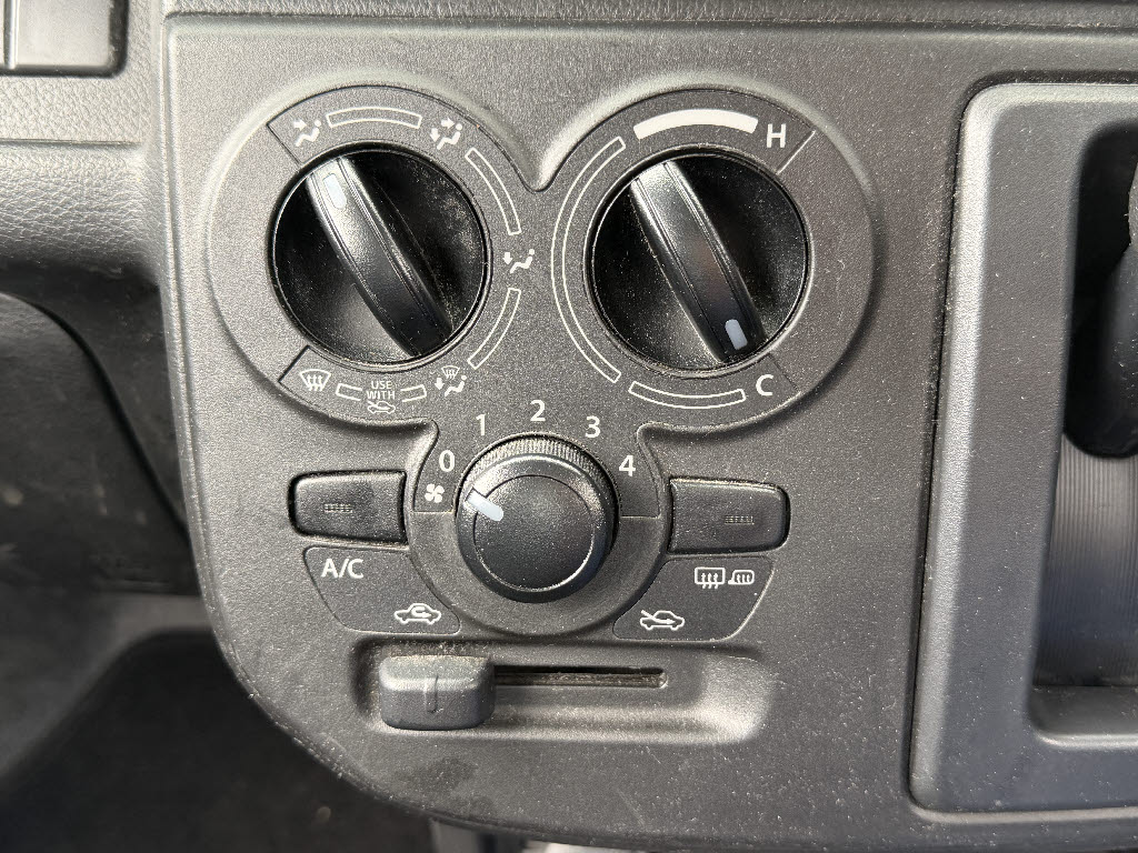スズキ アルト L 4WD