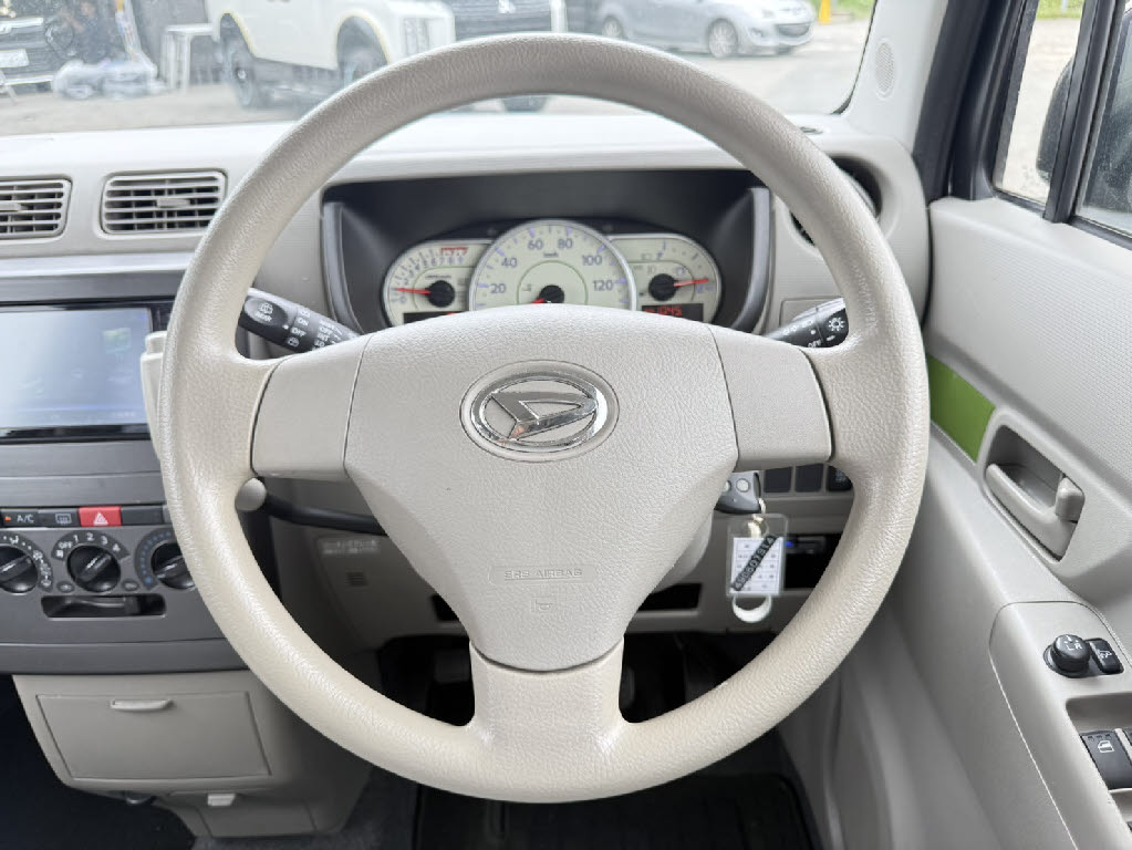 ダイハツ ムーヴコンテ L 4WD