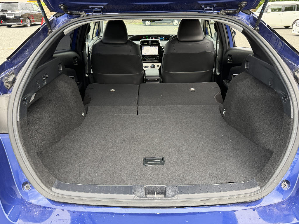 トヨタ プリウス Aﾂｰﾘﾝｸﾞｾﾚｸｼｮﾝ 4WD