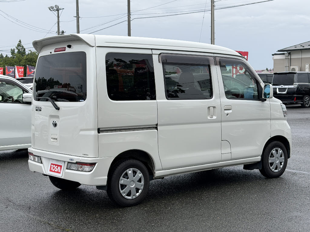 トヨタ ピクシスＶ ｸﾙｰｽﾞﾀｰﾎﾞSAⅢ 4WD