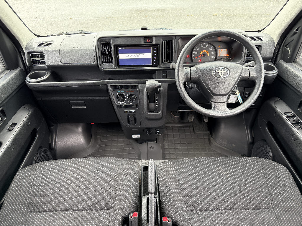 トヨタ ピクシスＶ ｸﾙｰｽﾞﾀｰﾎﾞSAⅢ 4WD