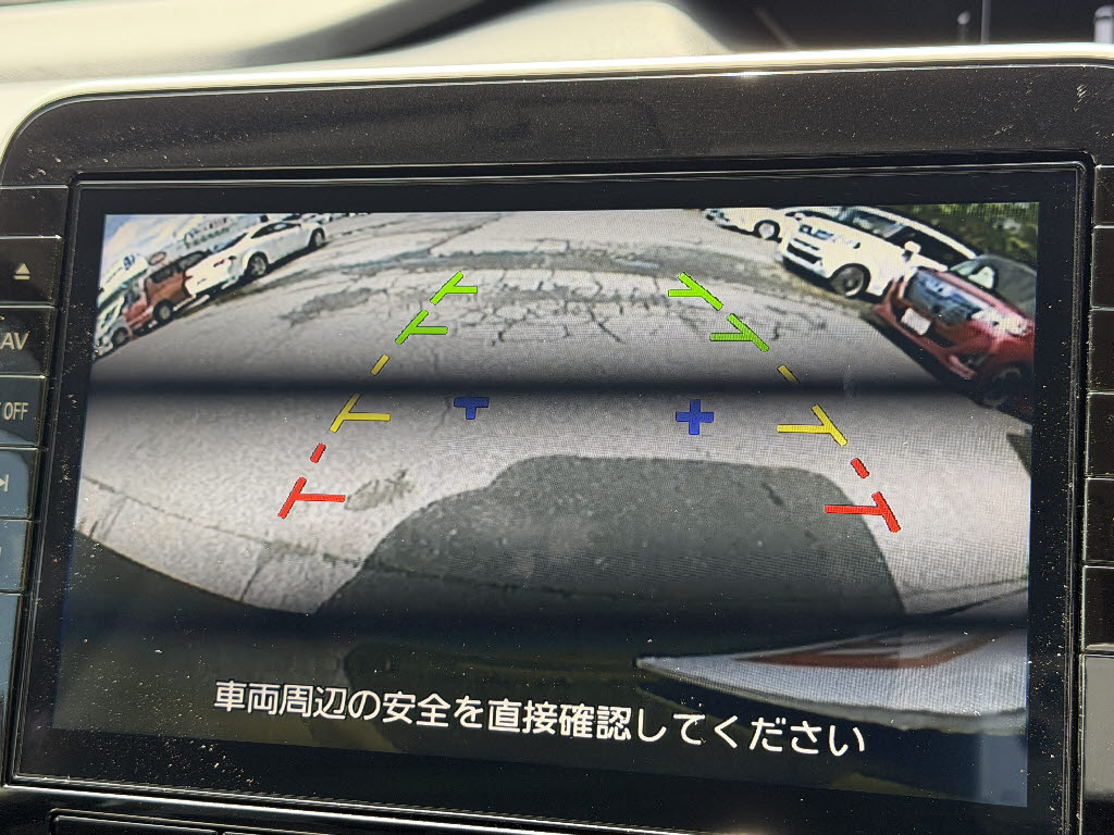 ニッサン セレナＨＶ ハイウェイスターV 4WD