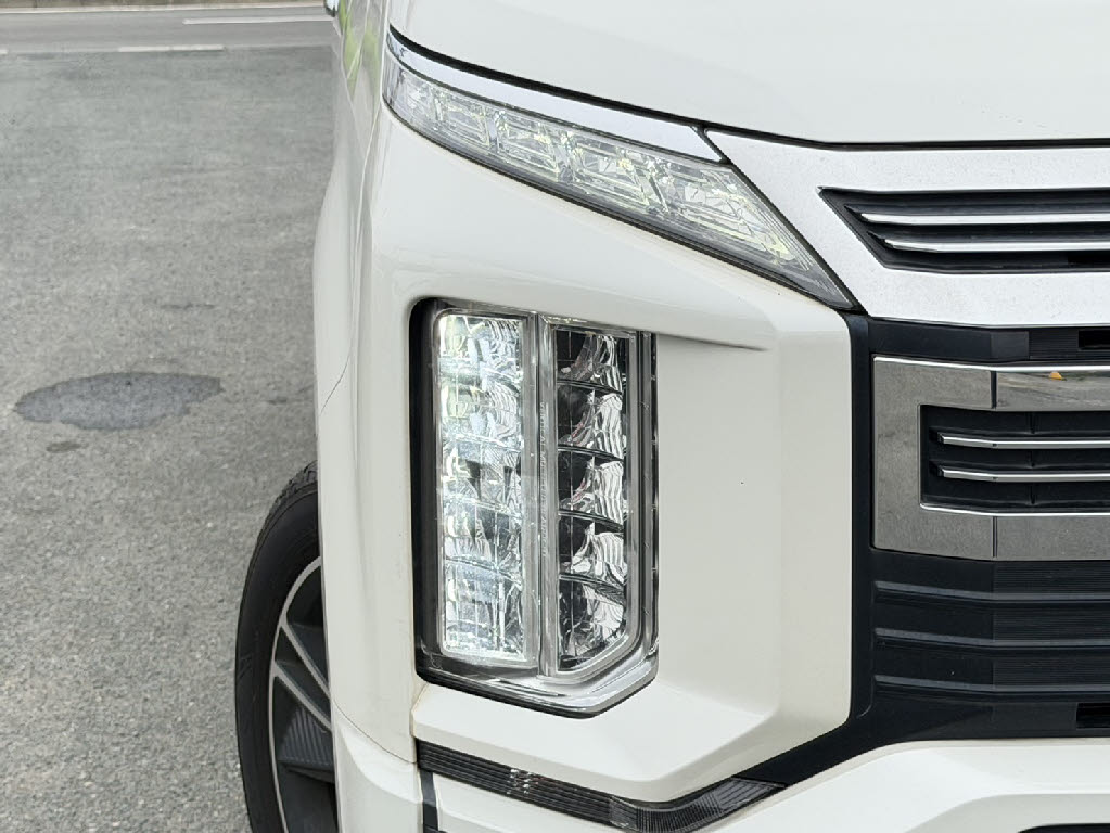 三菱 デリカＤ：５ Gﾊﾟﾜｰﾊﾟｯｹｰｼﾞ 4WD