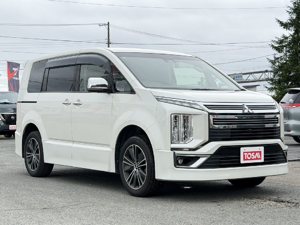 三菱 デリカＤ：５ Gﾊﾟﾜｰﾊﾟｯｹｰｼﾞ 4WD