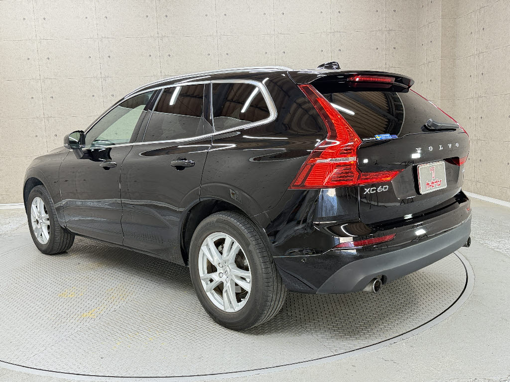 ボルボ ボルボ ＸＣ６０ T5 AWDﾓｰﾒﾝﾀﾑ