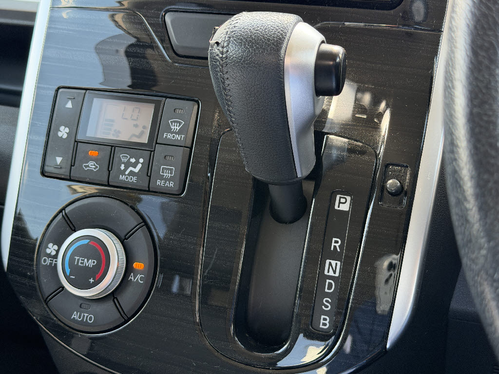 ダイハツ タントカスタム ｶｽﾀﾑRS ﾄｯﾌﾟｴﾃﾞｨｼｮﾝSA 4WD
