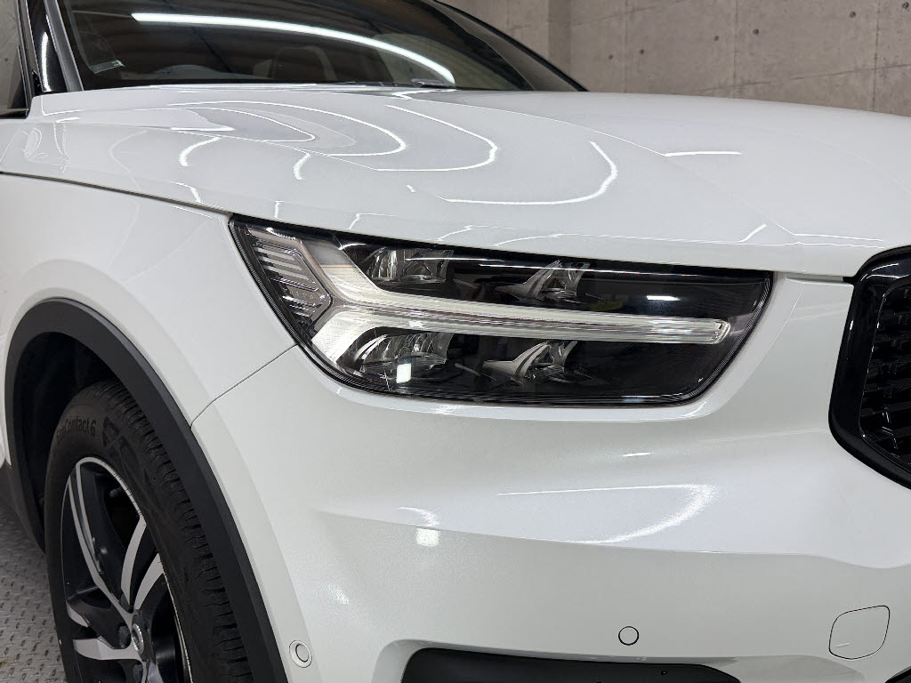 ボルボ ボルボ ＸＣ４０ B4-AWD-Rﾃﾞｻﾞｲﾝ 4WD