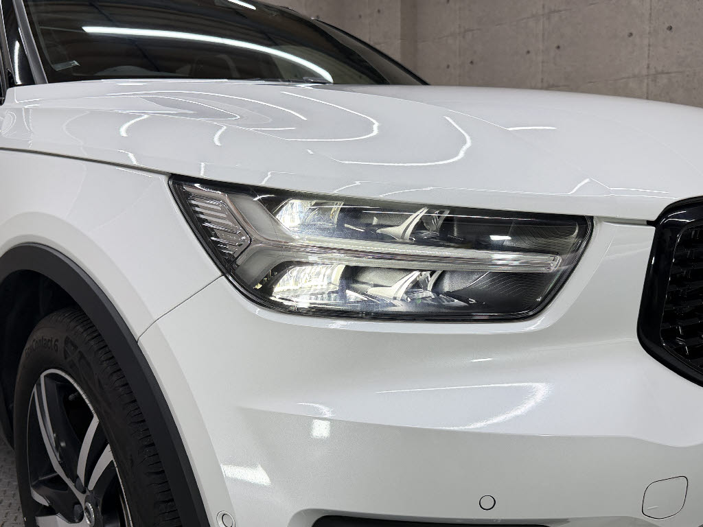ボルボ ボルボ ＸＣ４０ B4-AWD-Rﾃﾞｻﾞｲﾝ 4WD