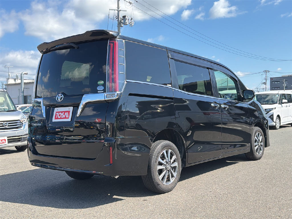 トヨタ エスクァイア Gi 4WD