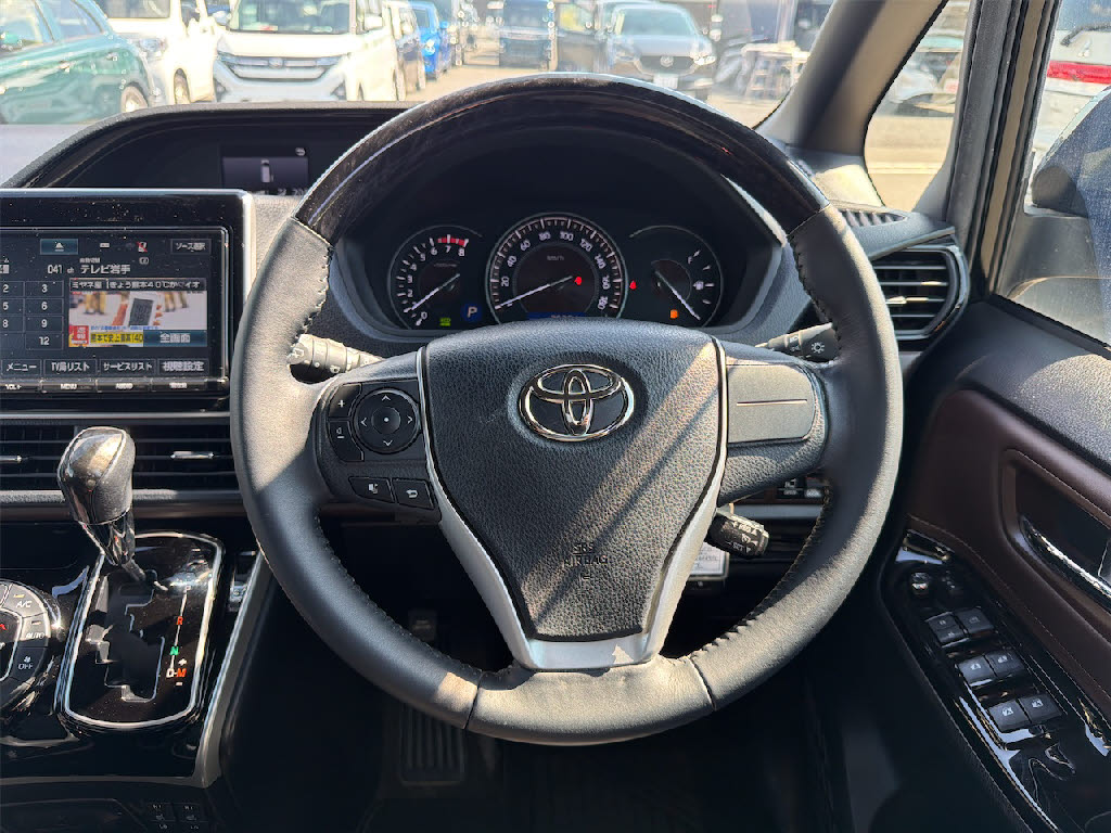 トヨタ エスクァイア Gi 4WD