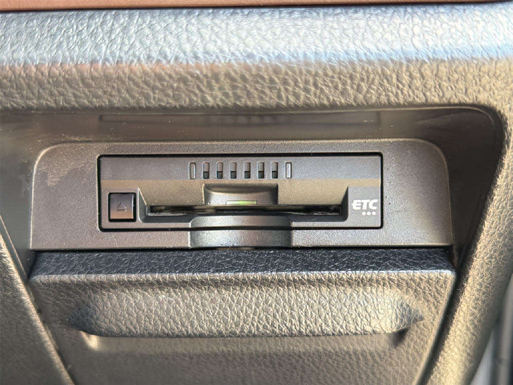 トヨタ エスクァイア Gi 4WD