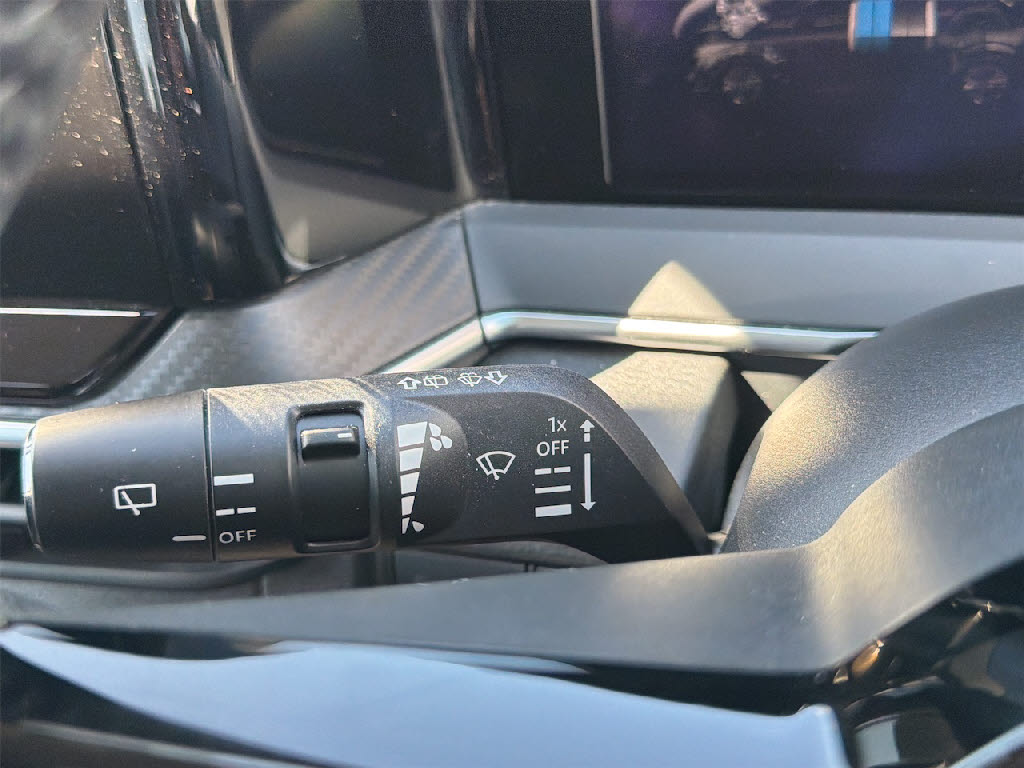 ニッサン ノート S FOUR 4WD