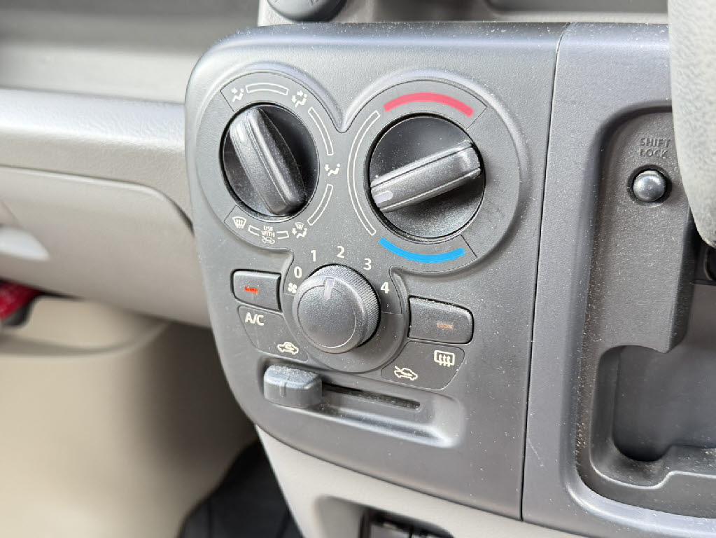 ニッサン NV100ｸﾘｯﾊﾟｰV DX 4WD