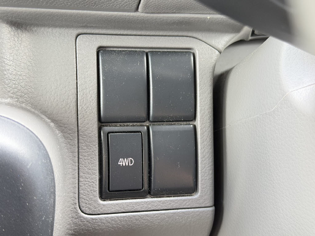 ニッサン NV100ｸﾘｯﾊﾟｰV DX 4WD