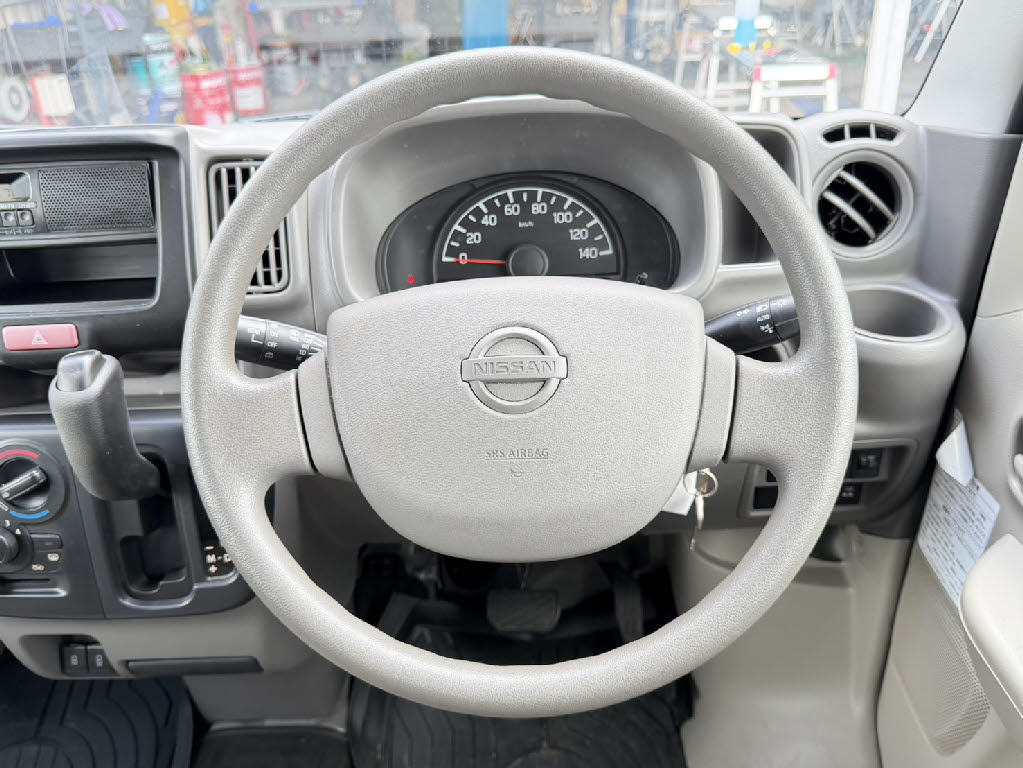 ニッサン NV100ｸﾘｯﾊﾟｰV DX 4WD