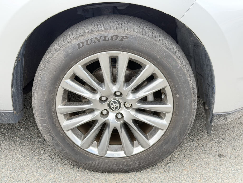 トヨタ ﾊﾘｱｰ ﾊｲﾌﾞﾘｯﾄﾞ ﾌﾟﾚﾐｱﾑ 4WD