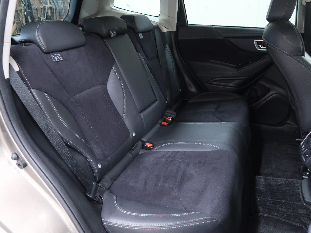 スバル フォレスター スポーツ 4WD