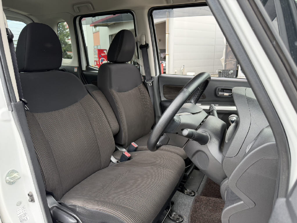 三菱 ｅＫスペース ｶｽﾀﾑG e-ｱｼｽﾄ4WD