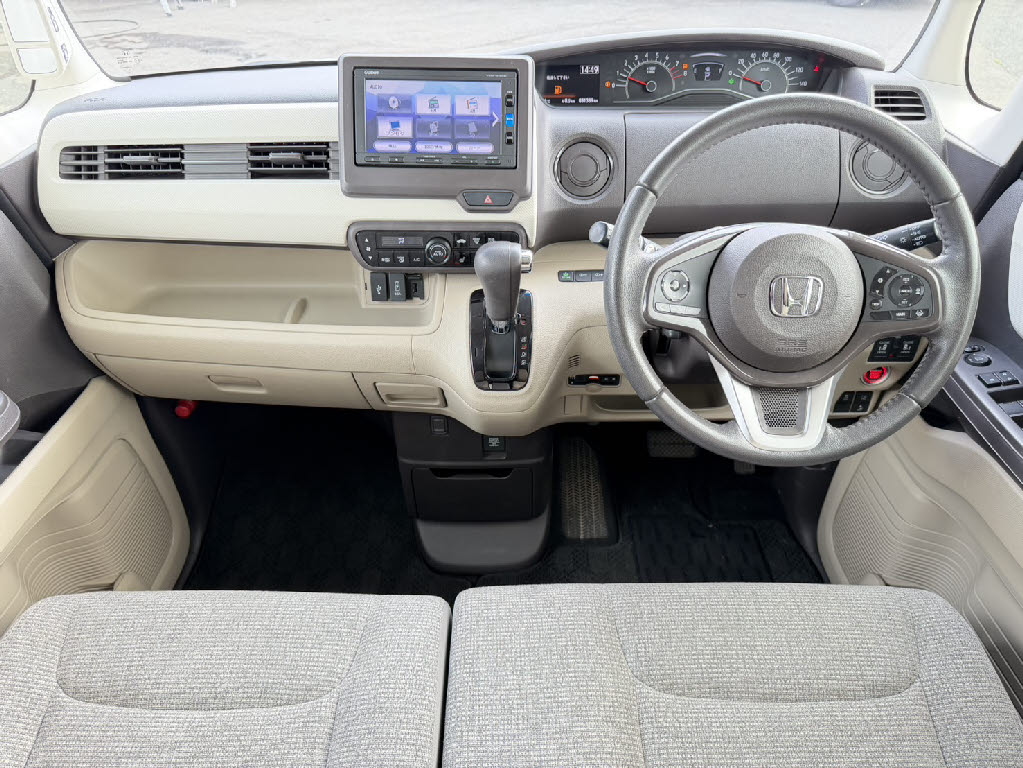 ホンダ Ｎ　ＢＯＸ G・Lﾎﾝﾀﾞｾﾝｼﾝｸﾞ 4WD