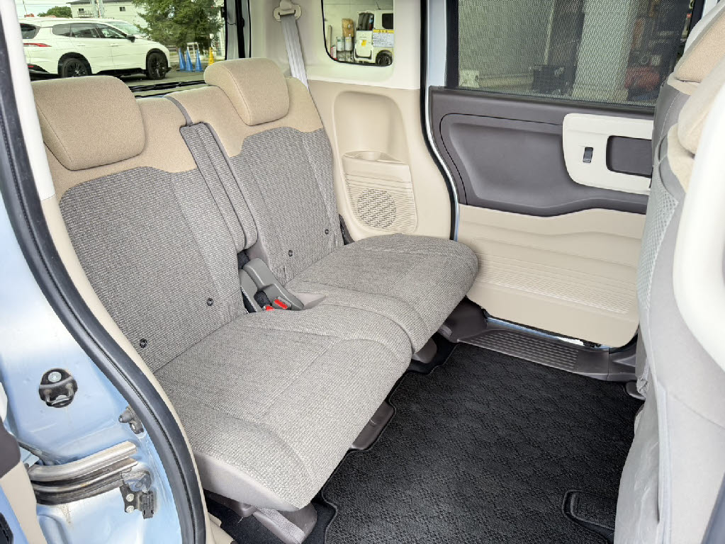 ホンダ Ｎ　ＢＯＸ G・Lﾎﾝﾀﾞｾﾝｼﾝｸﾞ 4WD