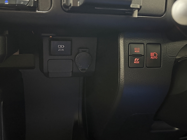 トヨタ プロボックスＶ ハイブリッドＤＸコンフォート