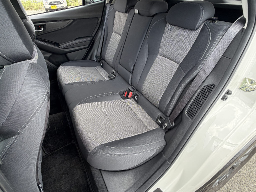 スバル インプレッサＸＶ 2.0e-L EyeSight ｽﾏｰﾄED 4WD