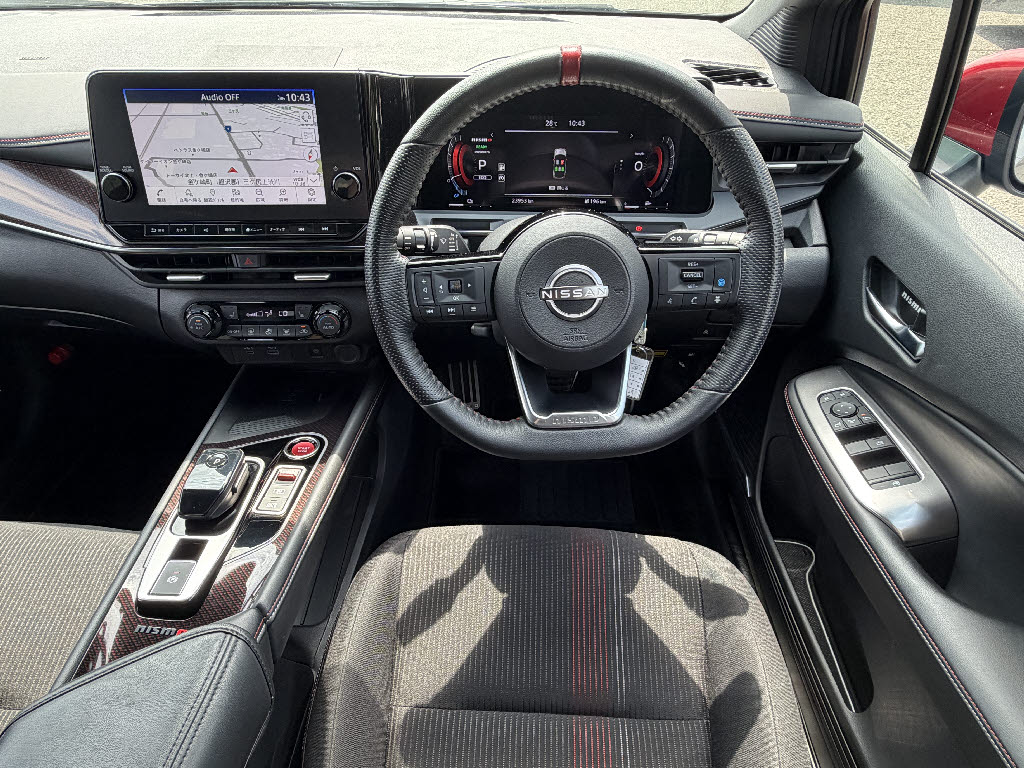ニッサン ノート NISMO tuned e-POWER 4WD