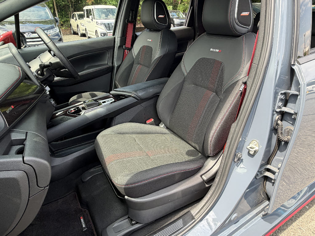 ニッサン ノート NISMO tuned e-POWER 4WD
