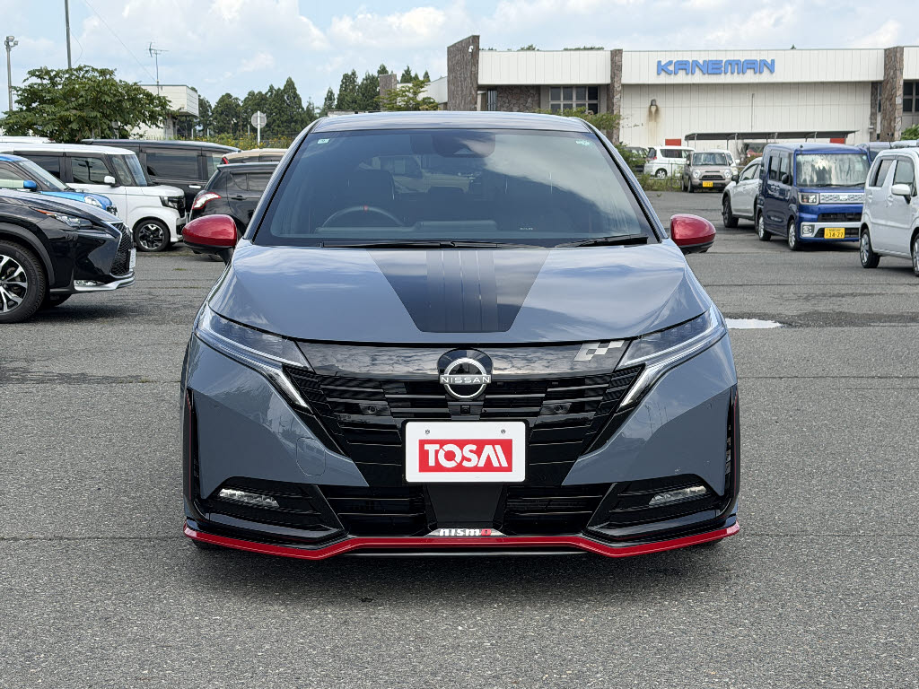 ニッサン ノート NISMO tuned e-POWER 4WD